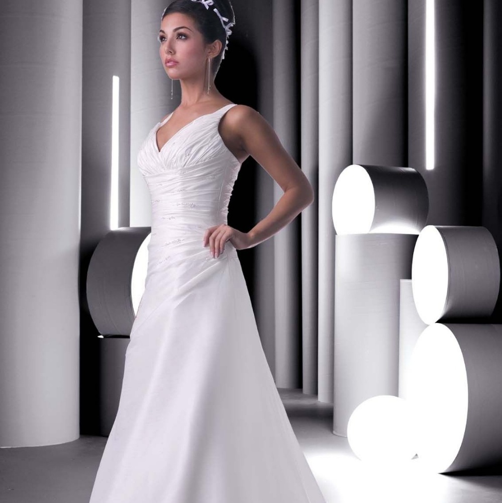 Da Vinci Wedding Dress
